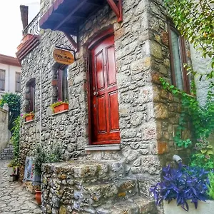  Вилла Two Stone Homes Metis